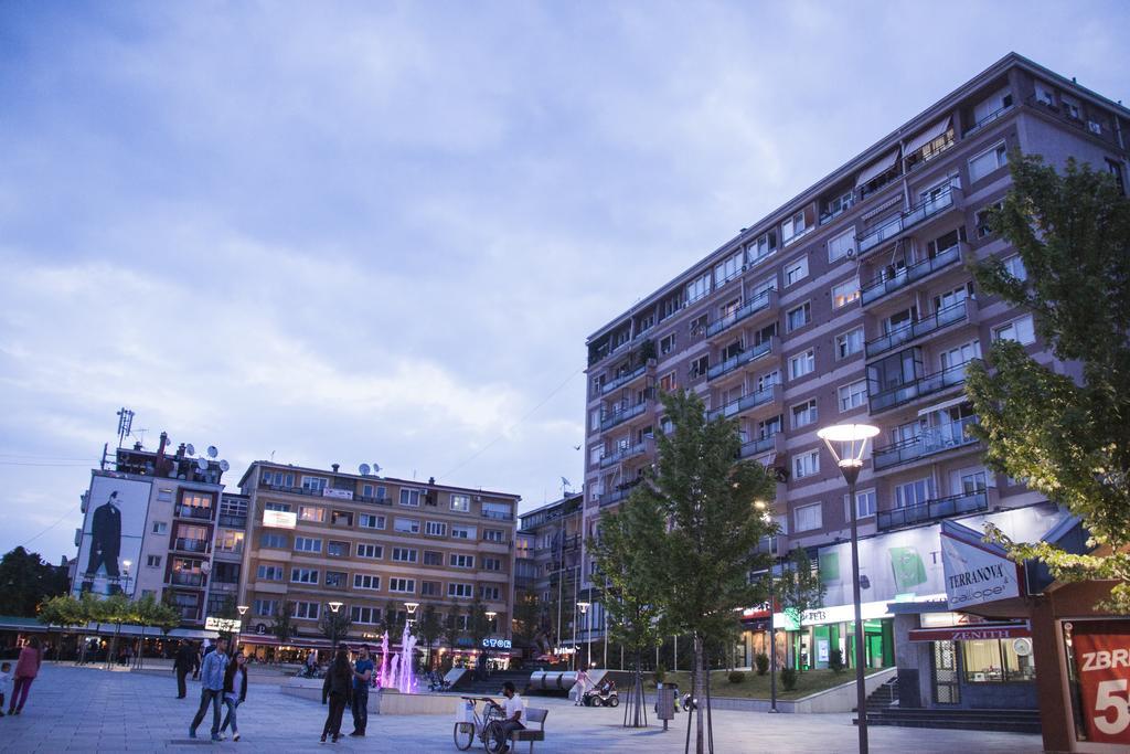 Yellowhouse Pristina Quarto foto